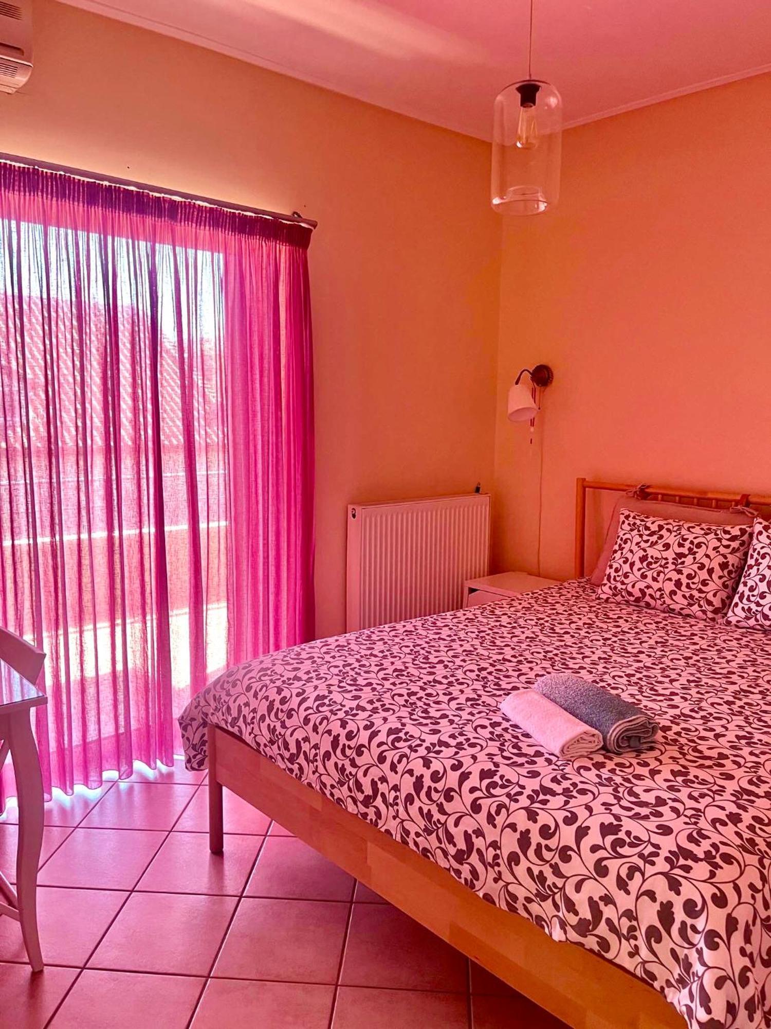 Chloe'S Sunrise Beach House Villa Atina Dış mekan fotoğraf